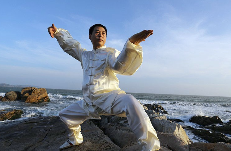 Exploring the Essence of Tai Chi Pants: Balancing Tradition and Comfort in Motion