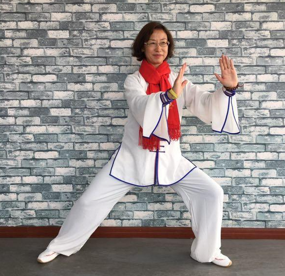 Tai Chi vs Qi Gong: Exploring the Dynamics of Ancient Chinese Practices